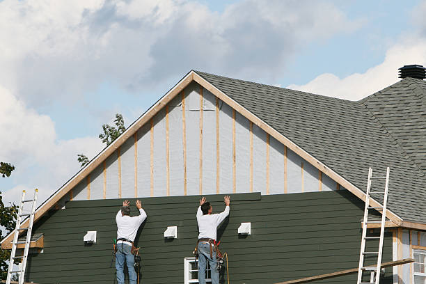 Professional Emergency Siding Repair technician working in North Richland Hills, TX